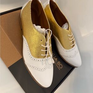 Julia Bo Saville Gold and White Women's Oxfords 8.5 39